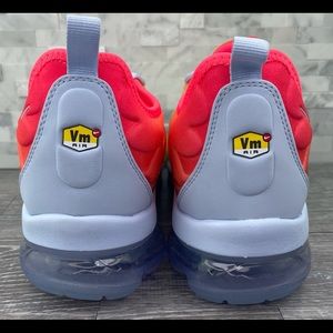 sunrise vapormax plus